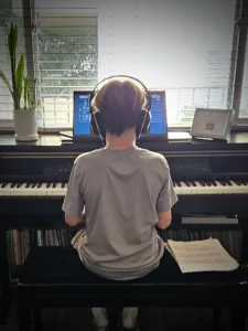 goral piano studio theory workstation